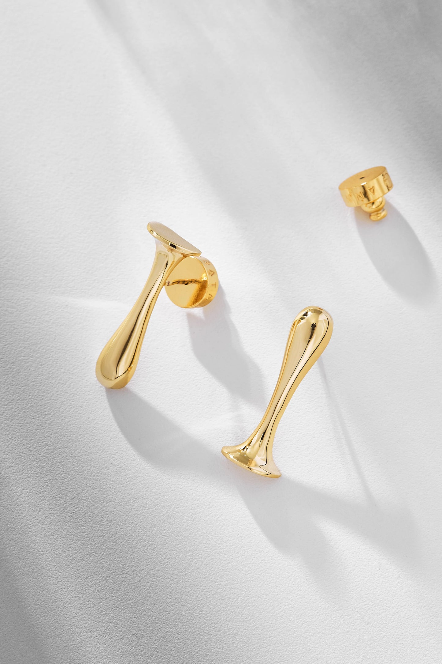 Preorder - CHUVISCO S EARRING