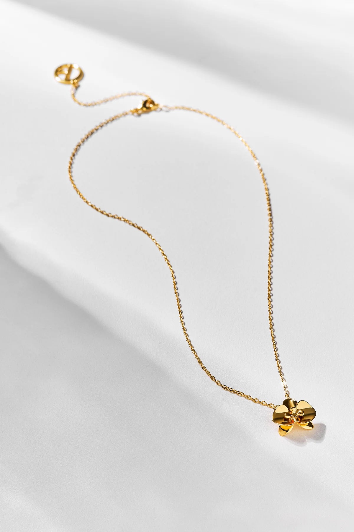 COLLAR ORQUÍDEA ESENCIA