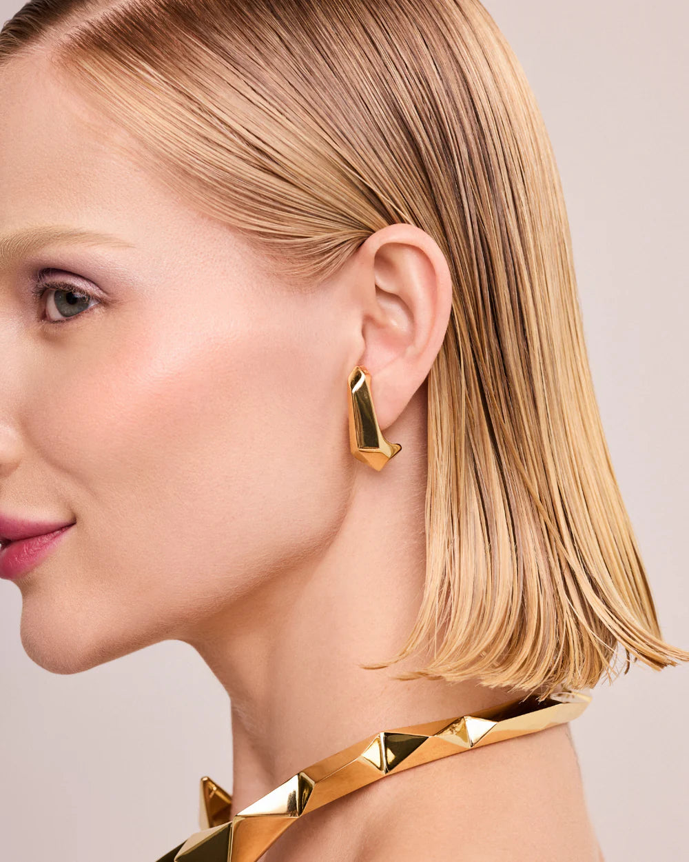 EARHOOK PRISMA