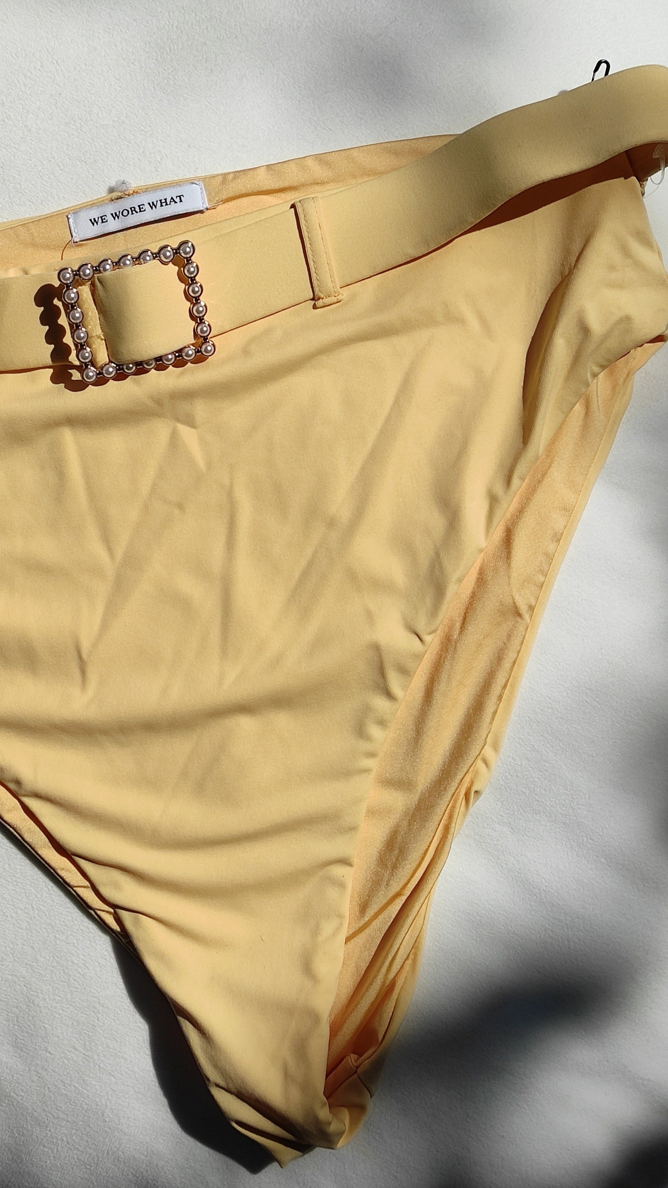 Highwaisted with Belt - M