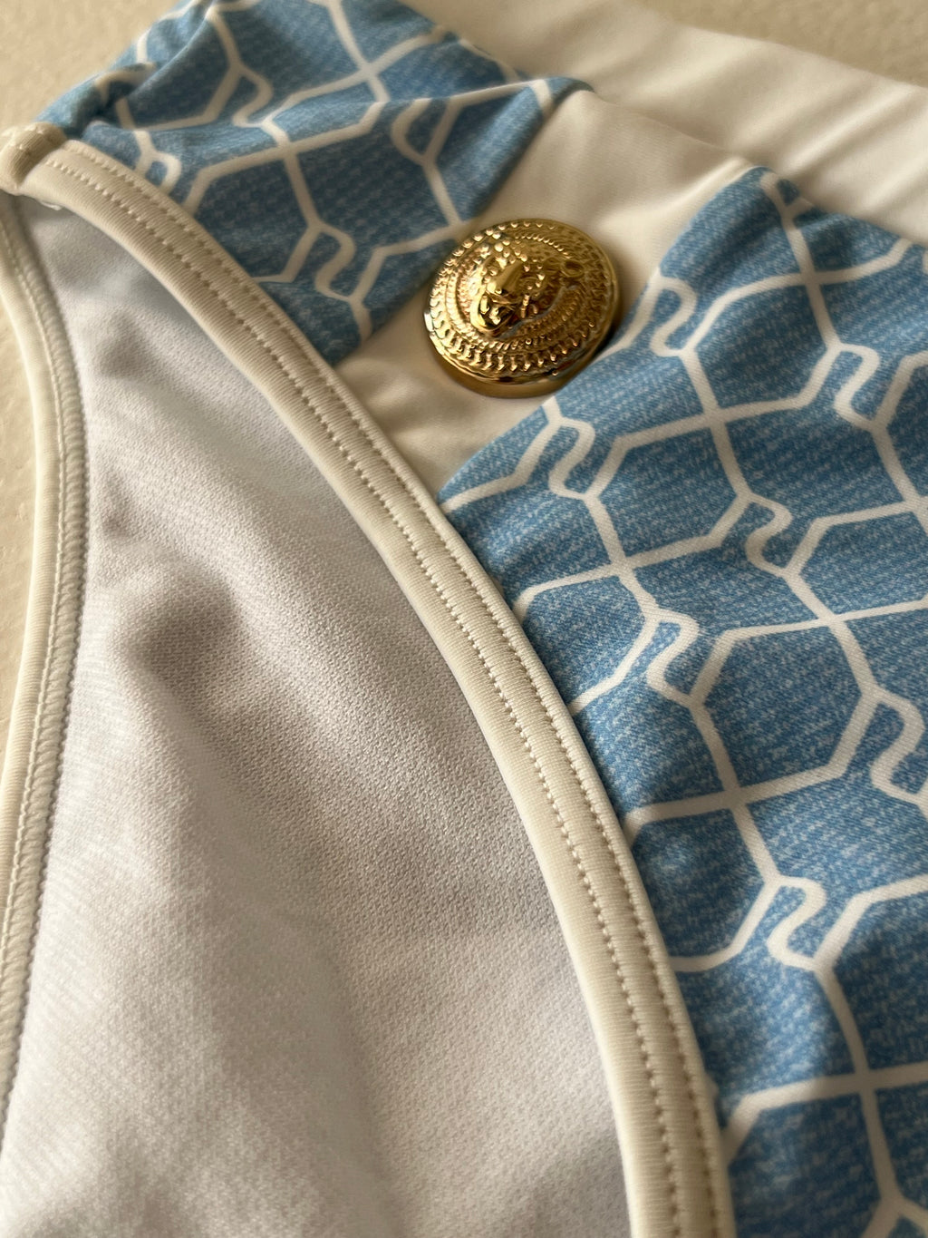 Lion Details High Waisted