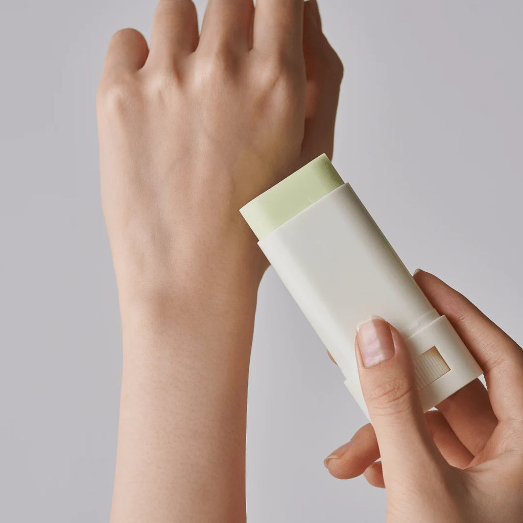 Matte sun stick : Mugwort + Camilia (SPF 50+ PA++++)