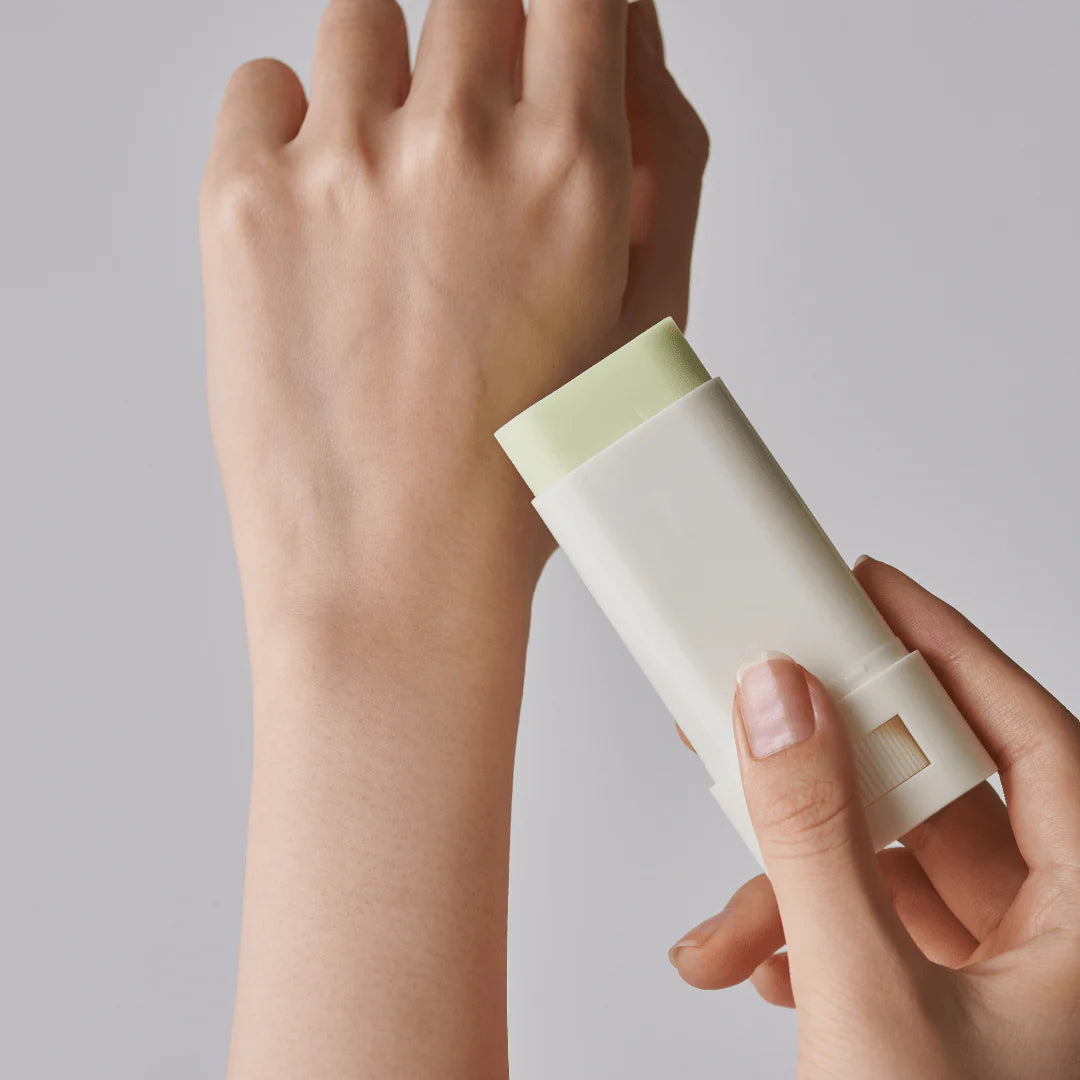 Matte sun stick : Mugwort + Camilia (SPF 50+ PA++++)